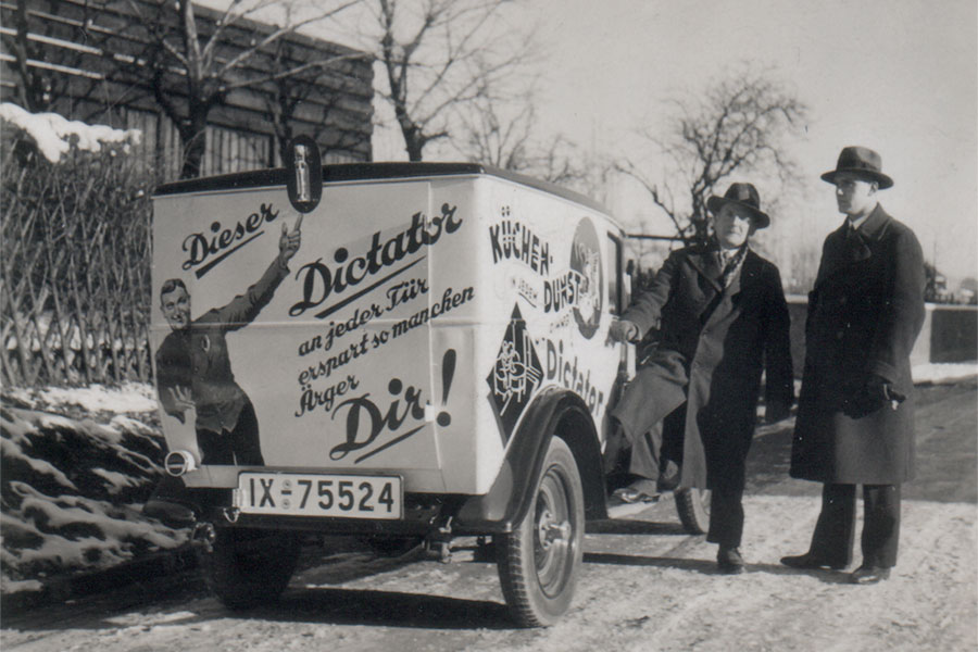 DICTATOR Auto mit Türdämpfer Werbung1932