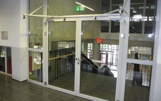 Zweiflügelige Brandschutztür mit DICTATOR Magnete